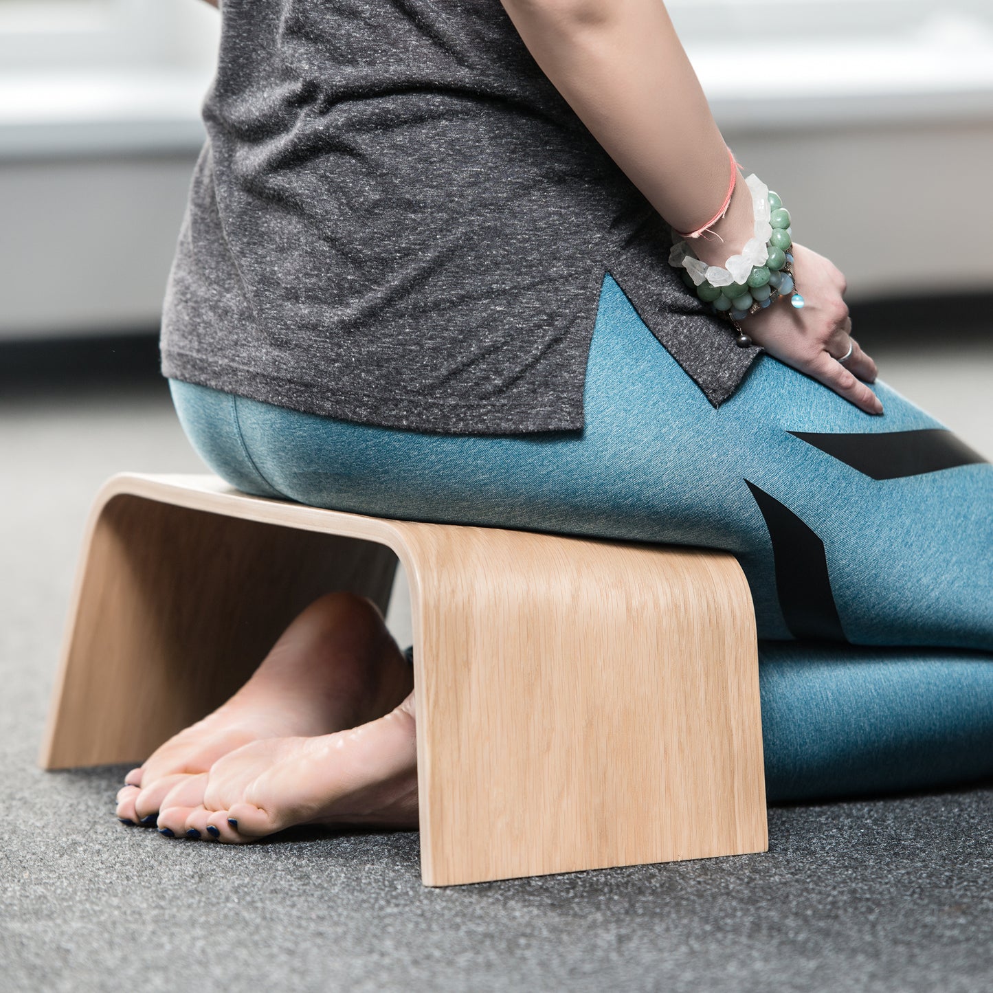Strong Wooden Bench for Meditation, Seiza, Praying and Healthier Sitting