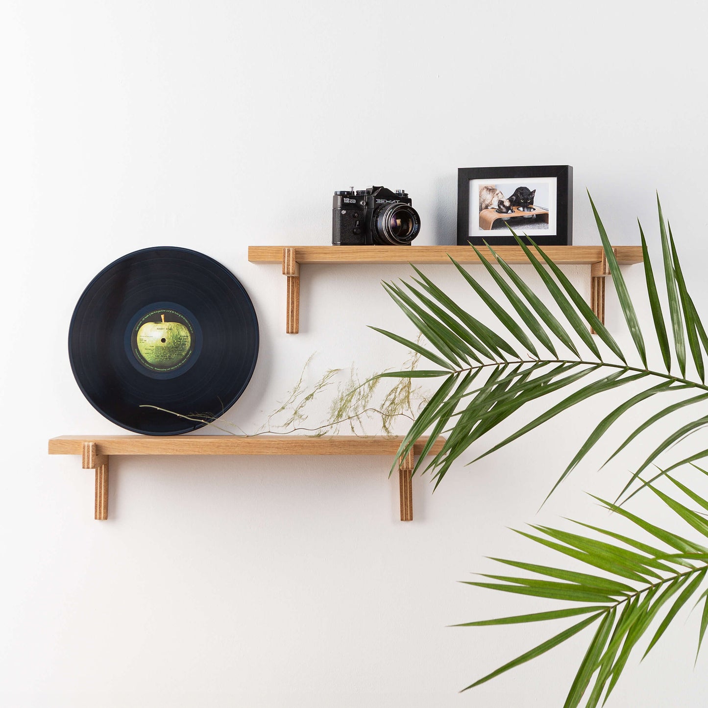 2 Floating Wooden Wall Shelves – Oak Shelves with Holders for Home & Office